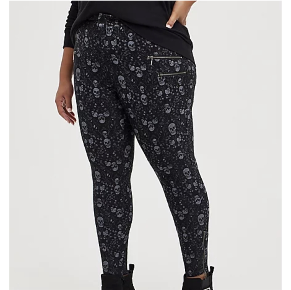 Skull Trousers 26T